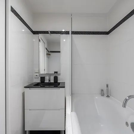 Charming Bright Flat In Vieux Lille. *