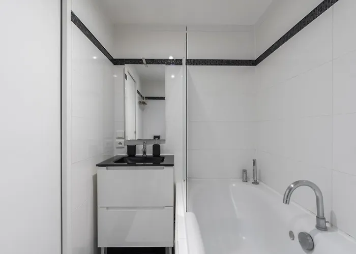 Charming Bright Flat In Vieux Lille. *