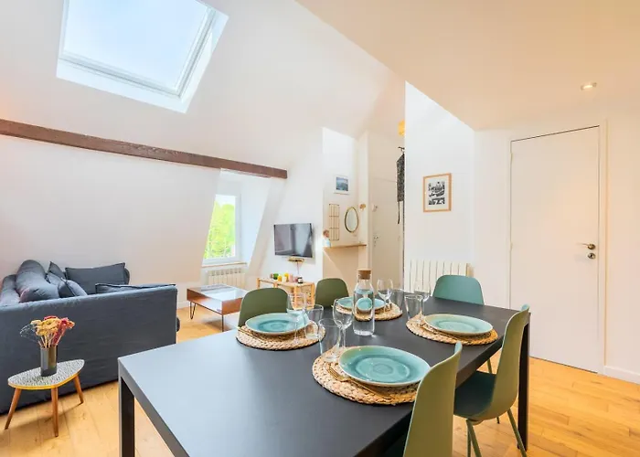 Charming Bright Flat In Vieux Lille. *