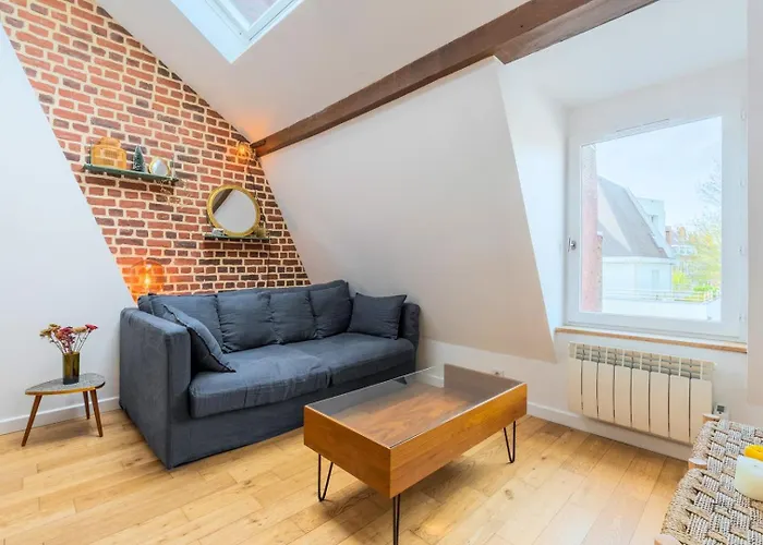 Daire Charming Bright Flat In Vieux Lille. Lille