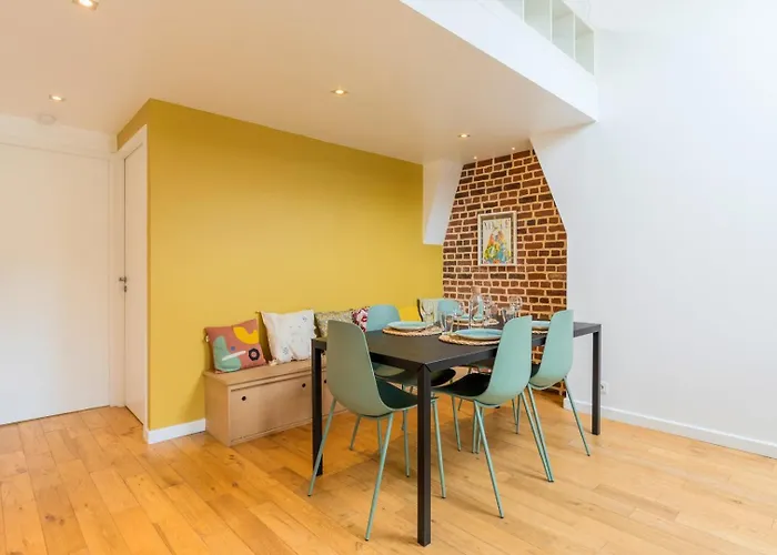 Charming Bright Flat In Vieux Lille. *