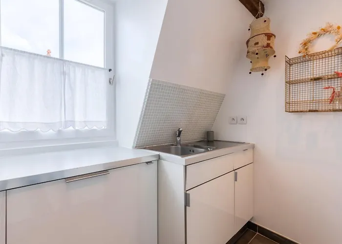 Appartement Charming Bright Flat In Vieux Lille. *